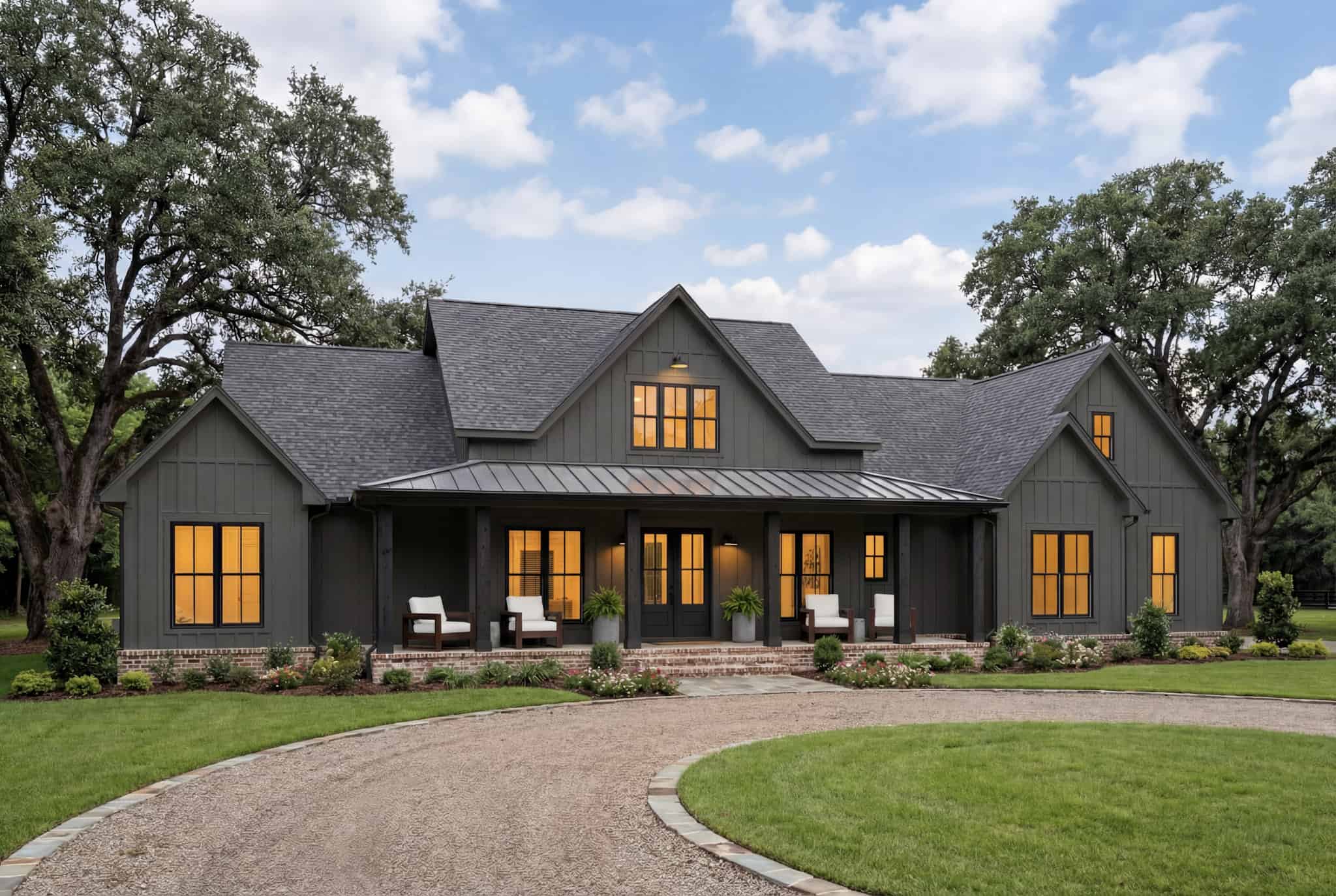 Front View of this 4-Bedroom,2500 Sq Ft Plan -142-1518