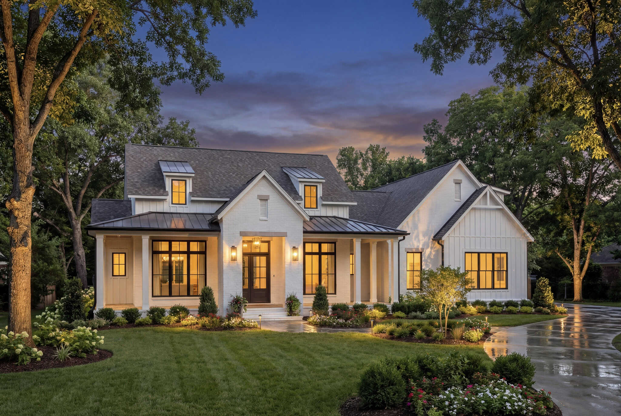 Home at Night of this 3-Bedroom,2250 Sq Ft Plan -142-1558