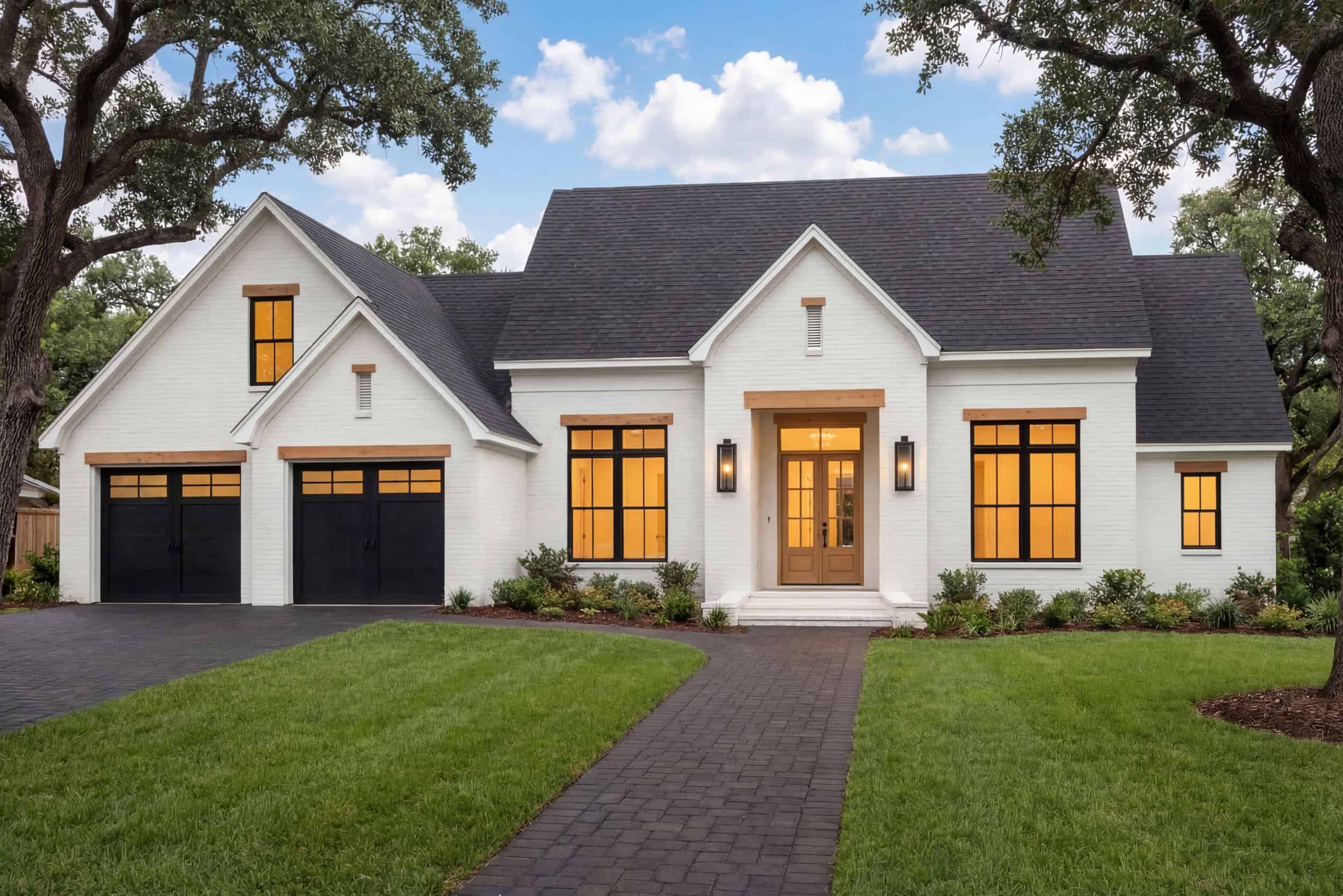 Front View of this 3-Bedroom,2199 Sq Ft Plan -142-1568