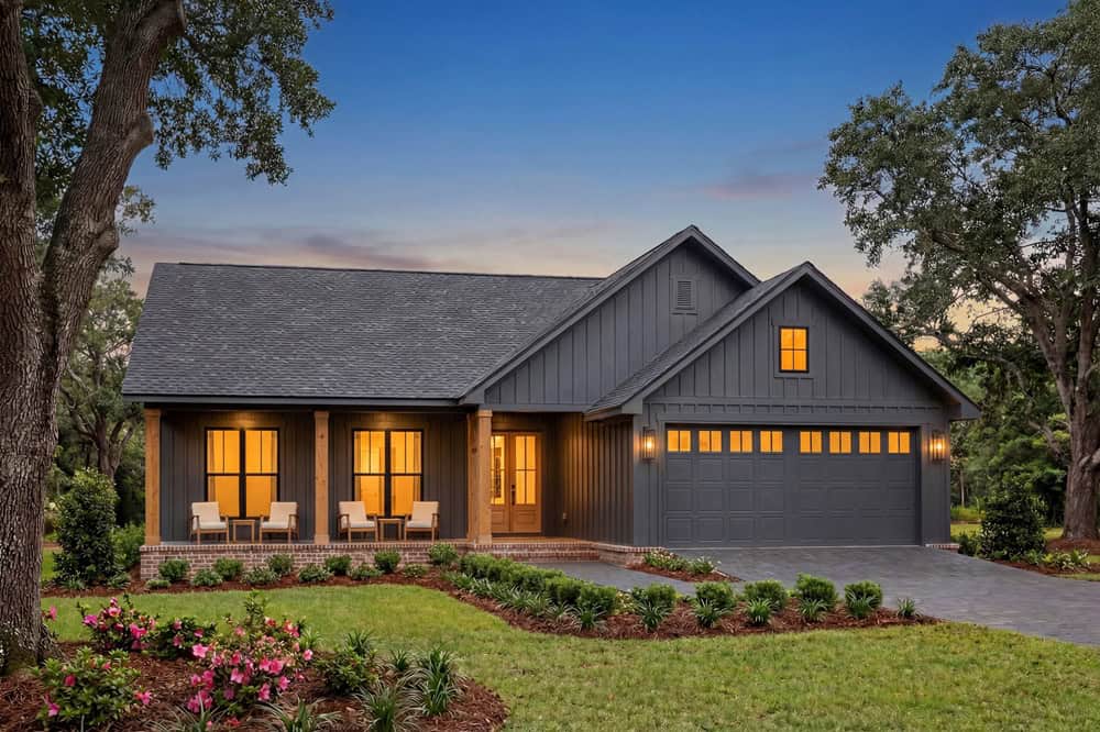 Front View of this 3-Bedroom,1523 Sq Ft Plan -142-1569