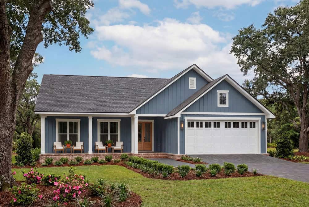 Front View of this 3-Bedroom,1523 Sq Ft Plan -142-1569