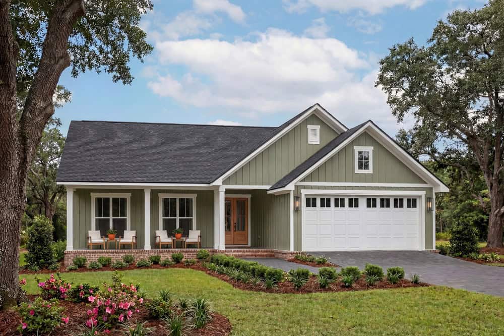 Front View of this 3-Bedroom,1523 Sq Ft Plan -142-1569