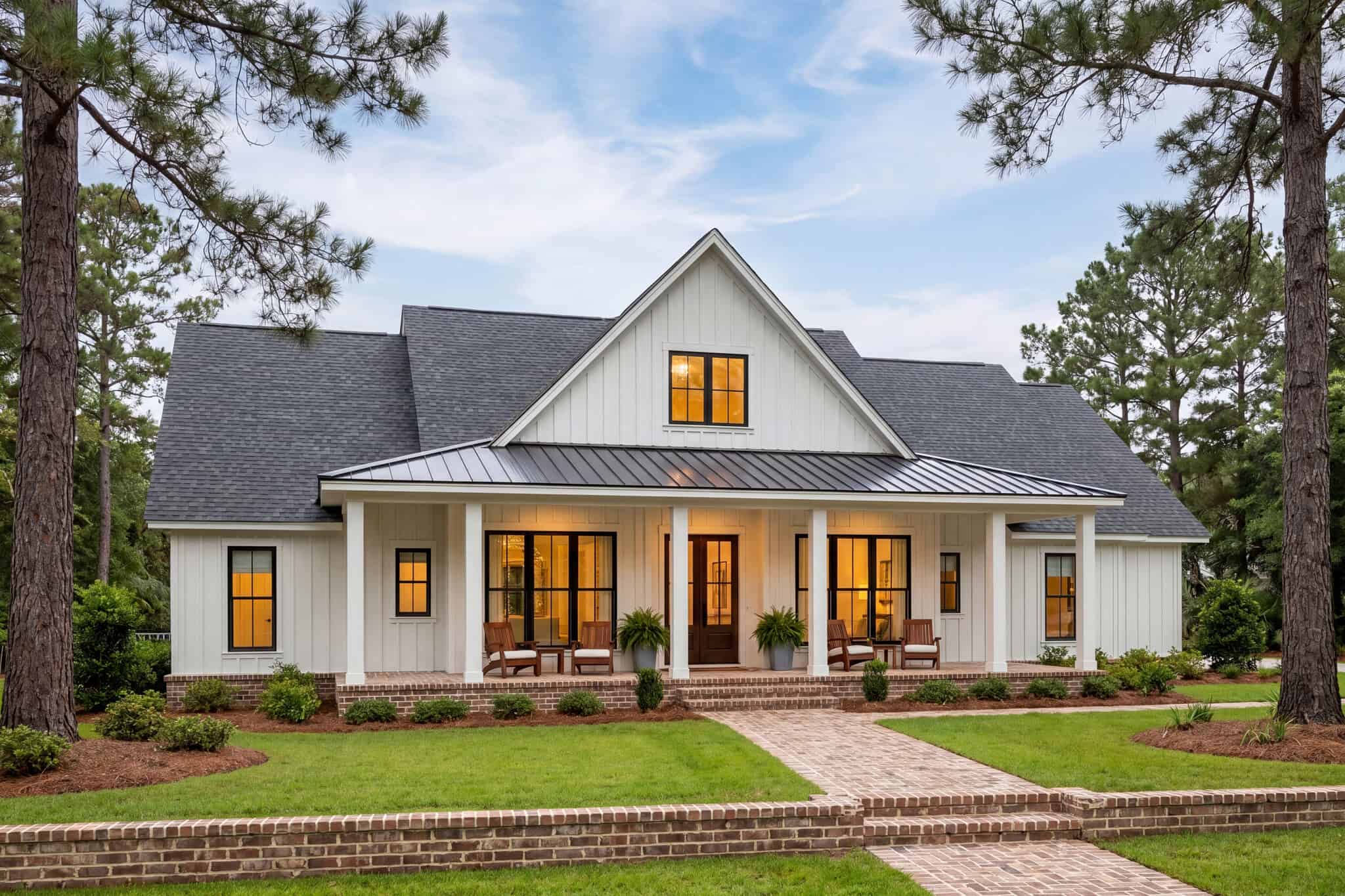 Front View of this 4-Bedroom,2427 Sq Ft Plan -142-1581