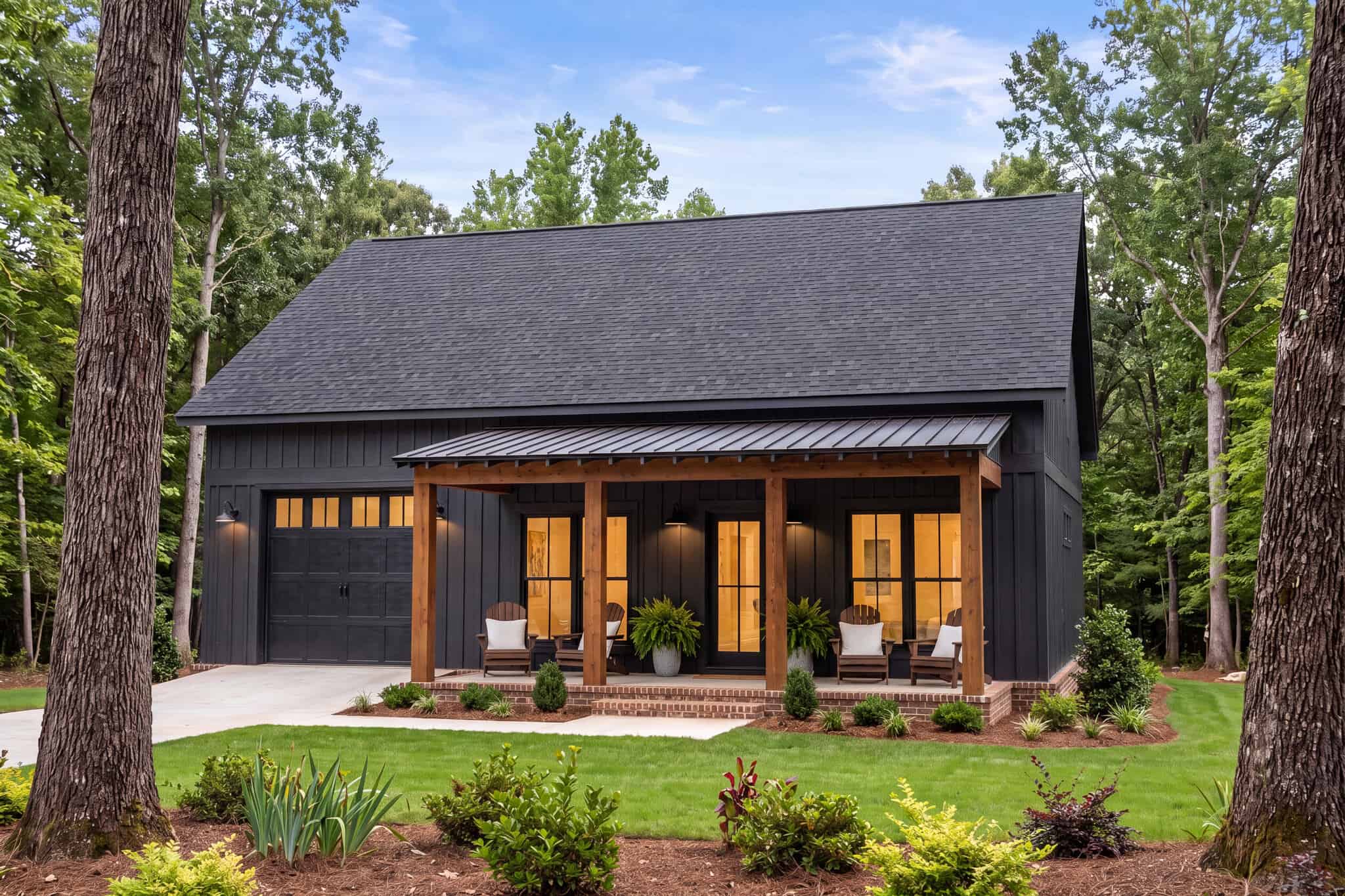 Front View of this 2-Bedroom,1200 Sq Ft Plan -142-1582