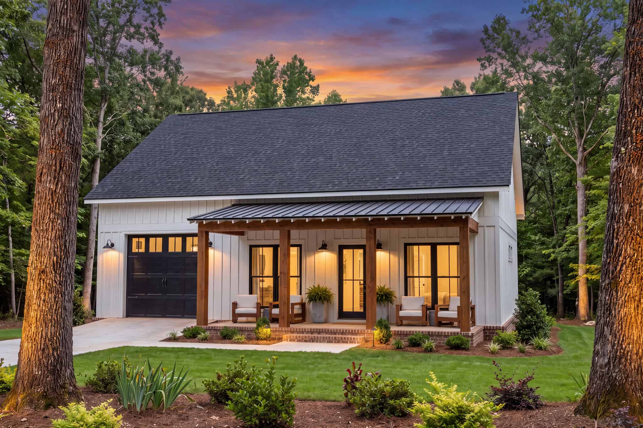 Front View of this 2-Bedroom,1200 Sq Ft Plan -142-1582
