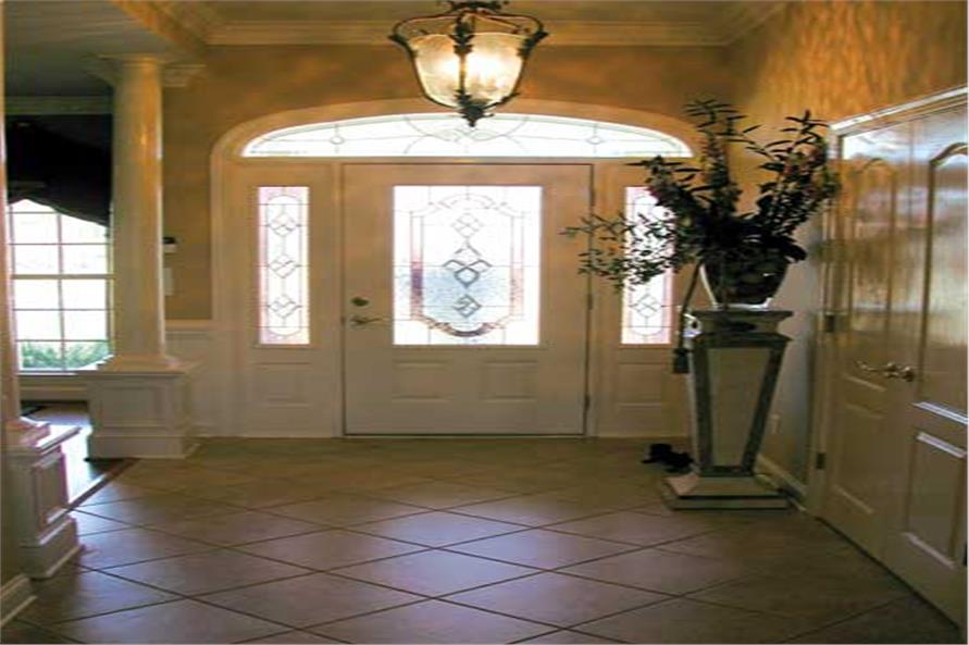 153-1011: Home Interior Photograph-Entry Hall: Foyer