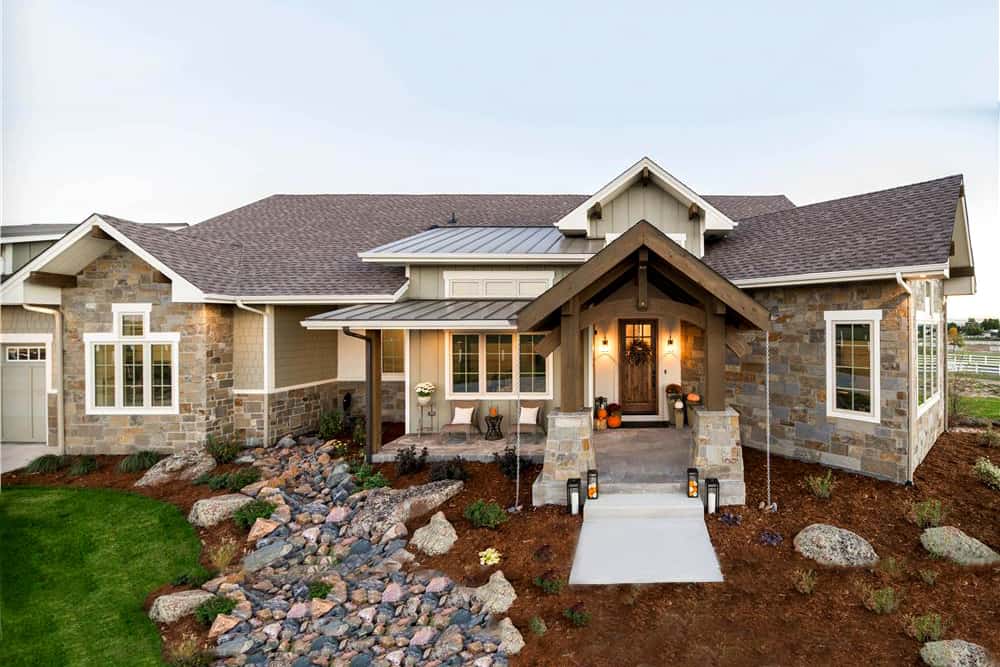 Front Door of this 2-Bedroom,2611 Sq Ft Plan -161-1072