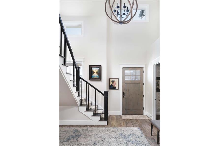 161-1153: Home Interior Photograph-Entry Hall: Staircase