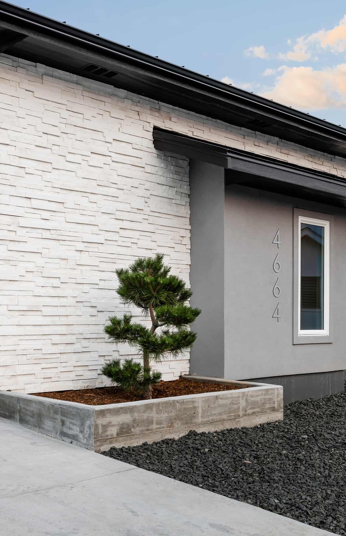 Front View of this 2-Bedroom,2116 Sq Ft Plan -161-1198