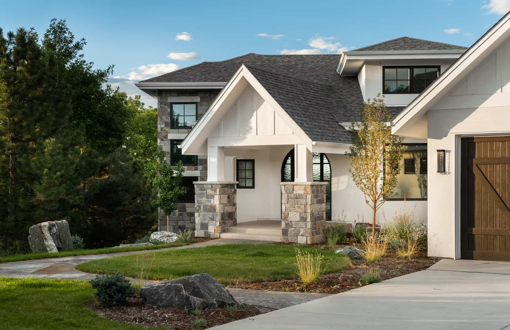 Front View of this 1-Bedroom,2606 Sq Ft Plan -161-1215