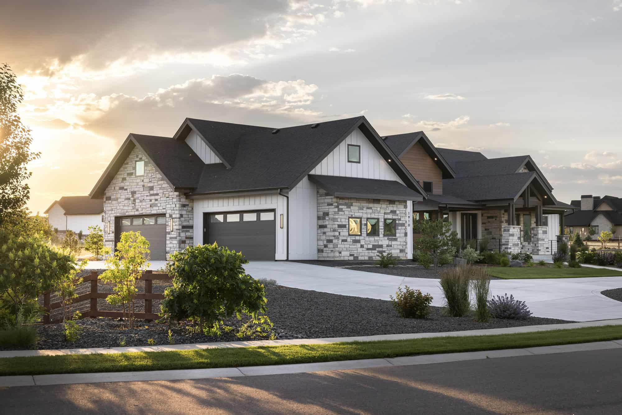 Left Side View of this 2-Bedroom,2673 Sq Ft Plan -161-1266