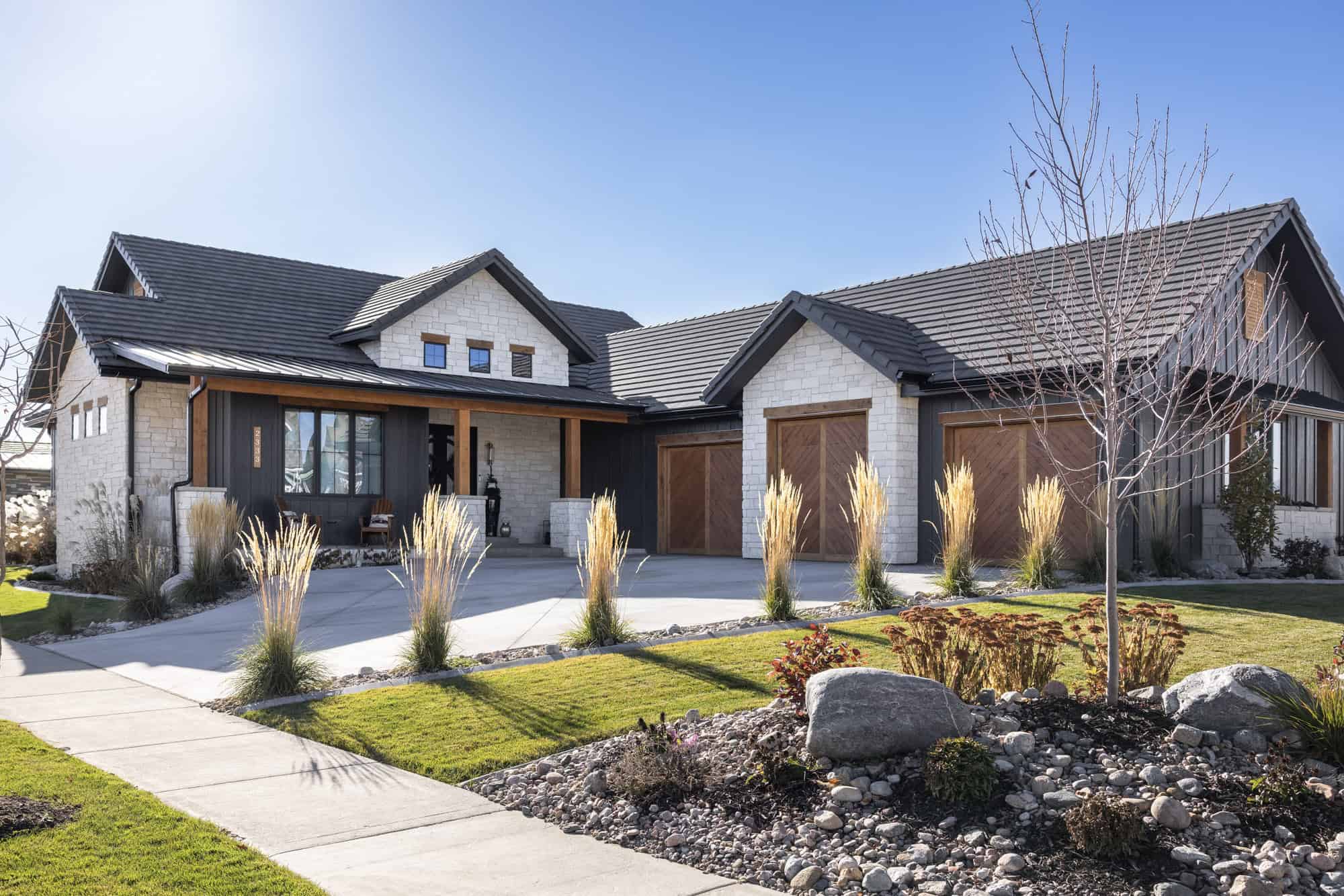 Left Side View of this 2-Bedroom,2320 Sq Ft Plan -161-1279