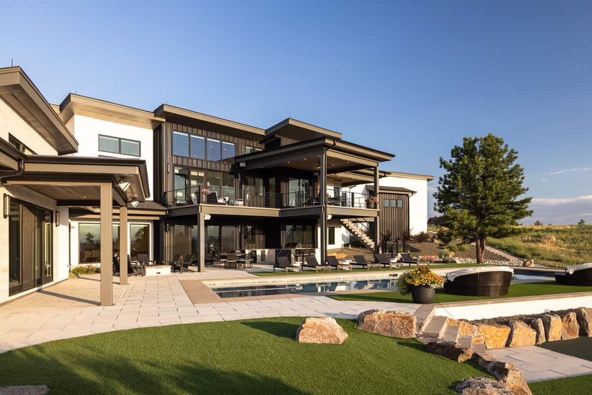 Front View of this 2-Bedroom,3553 Sq Ft Plan -161-1285