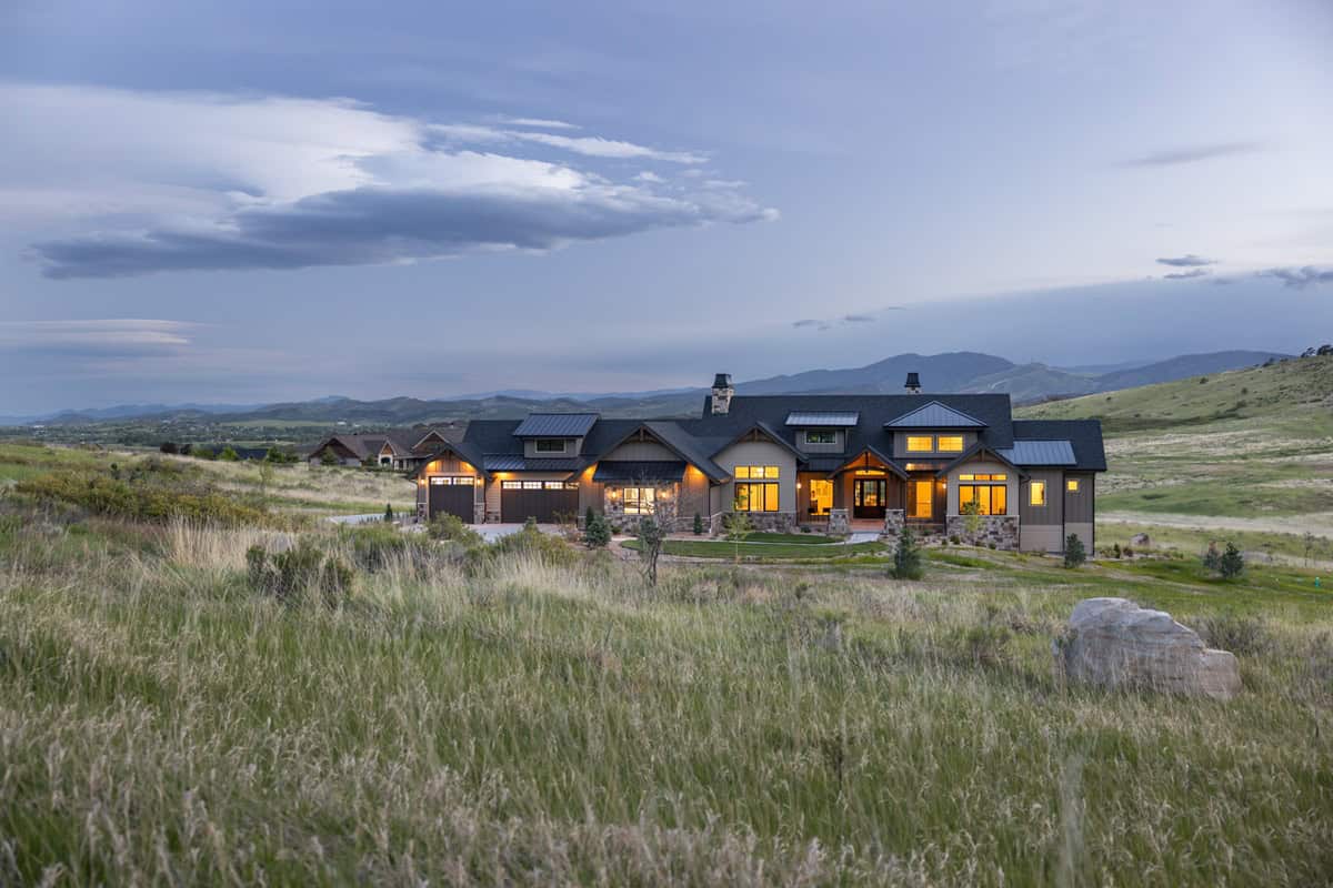 Side View of this 2-Bedroom,3246 Sq Ft Plan -161-1290