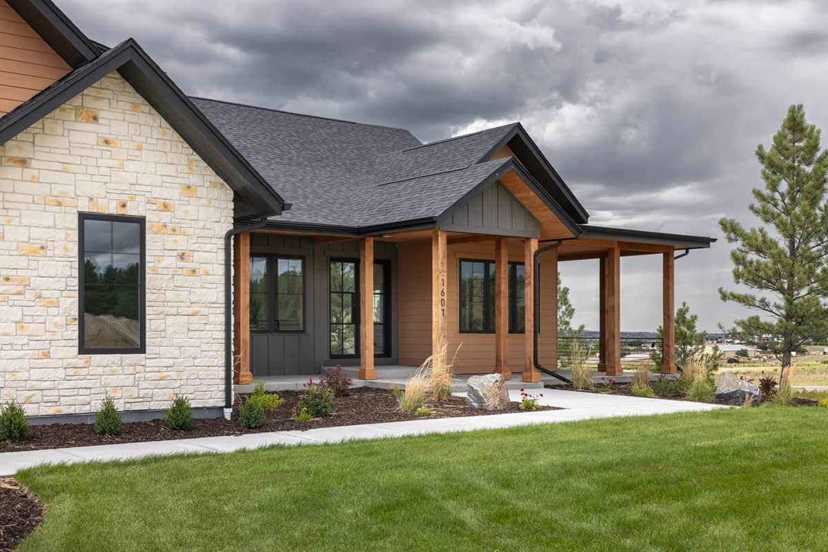 Right Side View of this 2-Bedroom,2468 Sq Ft Plan -161-1293