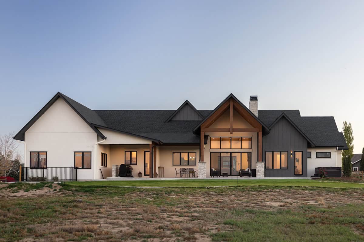 Rear View of this 2-Bedroom,3214 Sq Ft Plan -161-1303