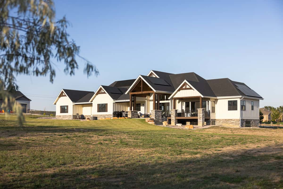 Front View of this 2-Bedroom,2560 Sq Ft Plan -161-1305