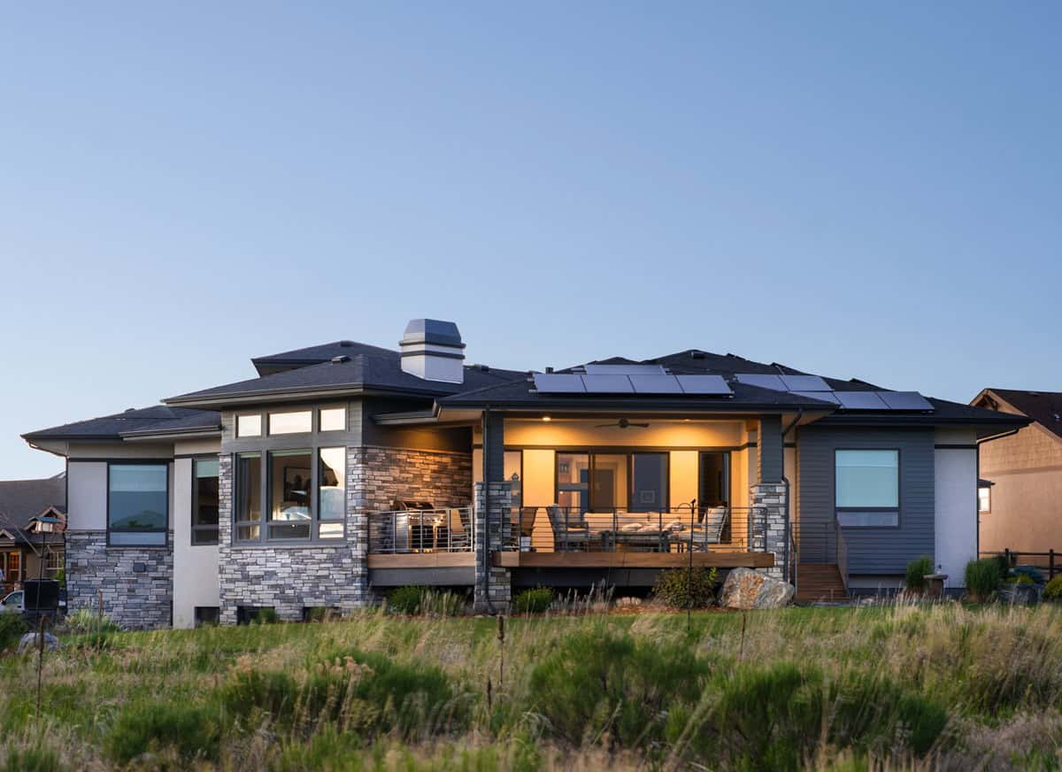 Front View of this 2-Bedroom,2542 Sq Ft Plan -161-1318