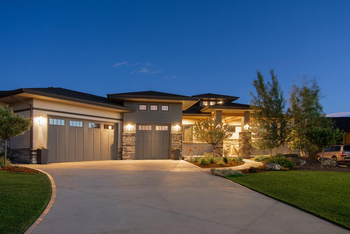 Front View of this 2-Bedroom,2542 Sq Ft Plan -161-1318