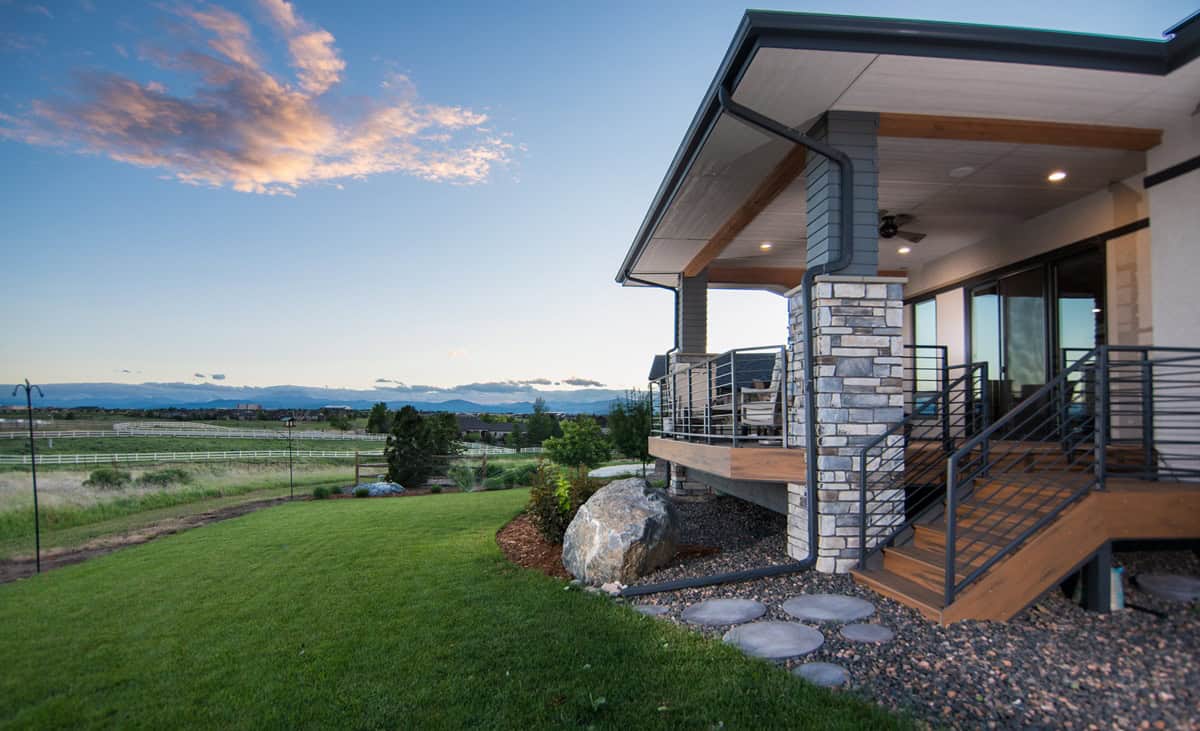 Side View of this 2-Bedroom,2542 Sq Ft Plan -161-1318