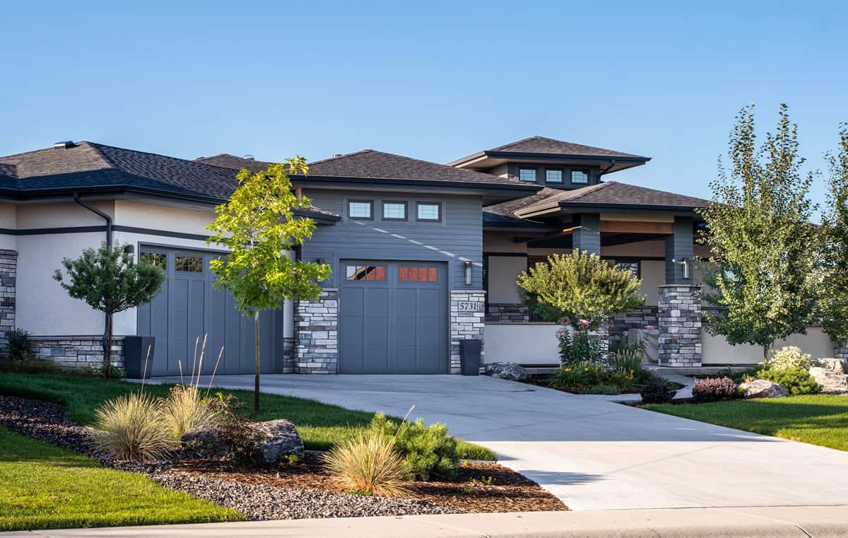 Garage of this 2-Bedroom,2542 Sq Ft Plan -161-1318
