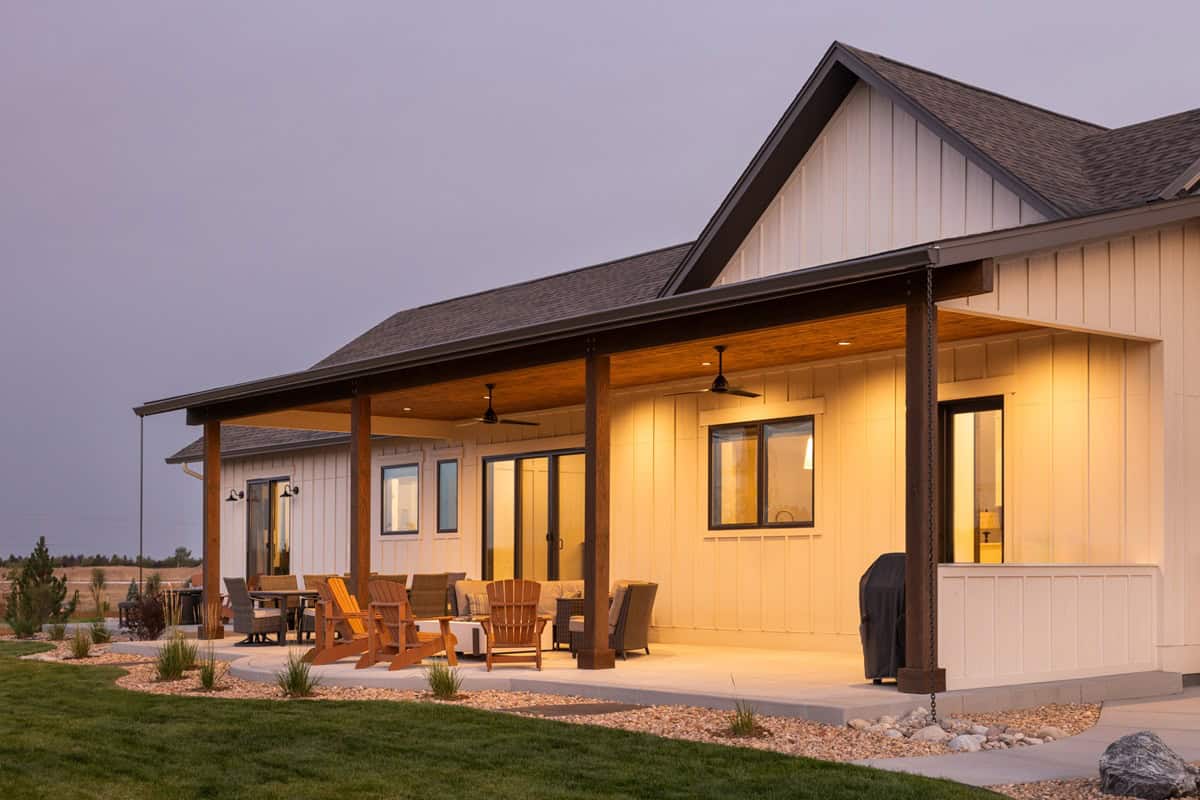 Side View of this 2-Bedroom,2645 Sq Ft Plan -161-1326