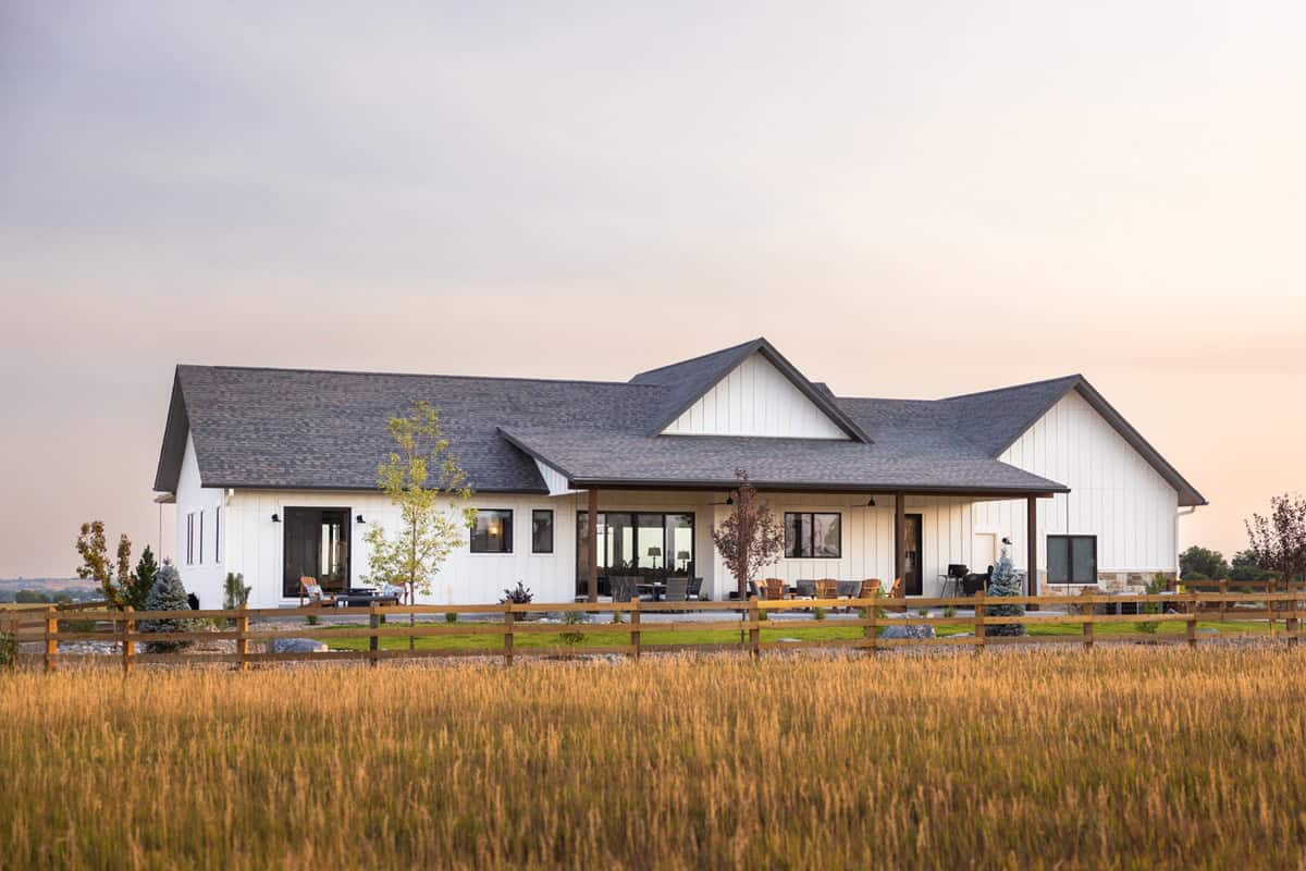 Rear View of this 2-Bedroom,2645 Sq Ft Plan -161-1326