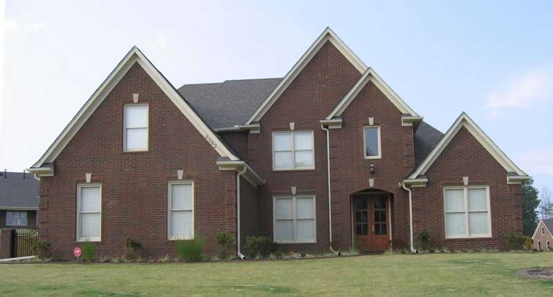 Front view of Southern home (ThePlanCollection: House Plan #170-1049)