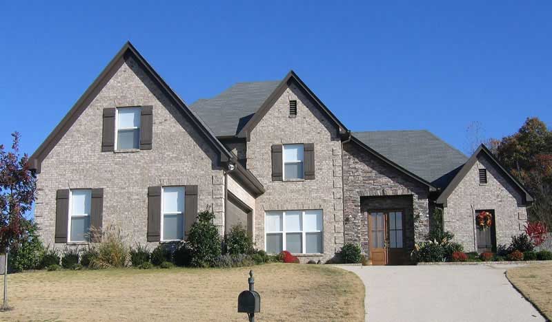 Front view of Southern home (ThePlanCollection: House Plan #170-1063)