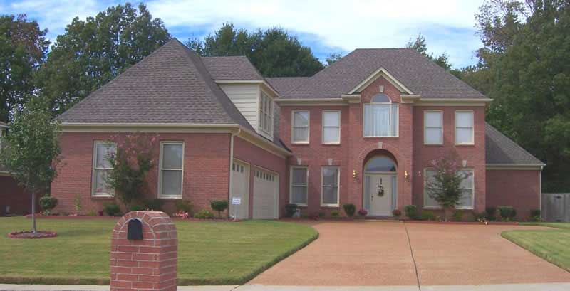 Front view of Southern home (ThePlanCollection: House Plan #170-1079)