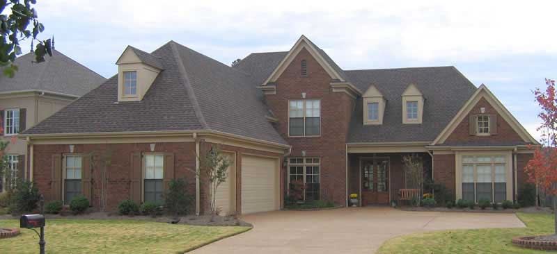 Front view of Southern home (ThePlanCollection: House Plan #170-1120)