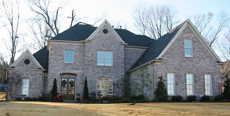 Front view of Southern home (ThePlanCollection: House Plan #170-1127)