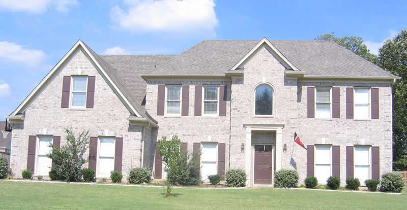 Front view of Southern home (ThePlanCollection: House Plan #170-1215)