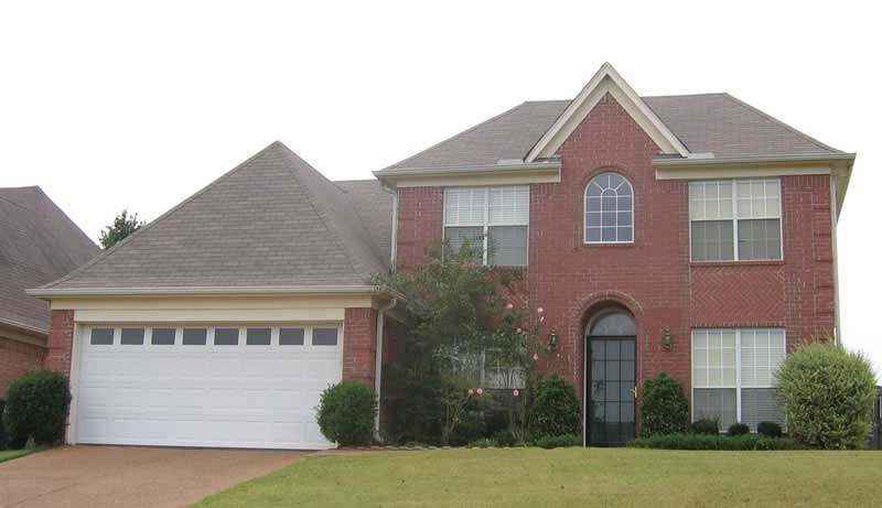 Front view of Southern home (ThePlanCollection: House Plan #170-1265)