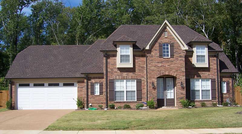 Front view of Southern home (ThePlanCollection: House Plan #170-1344)