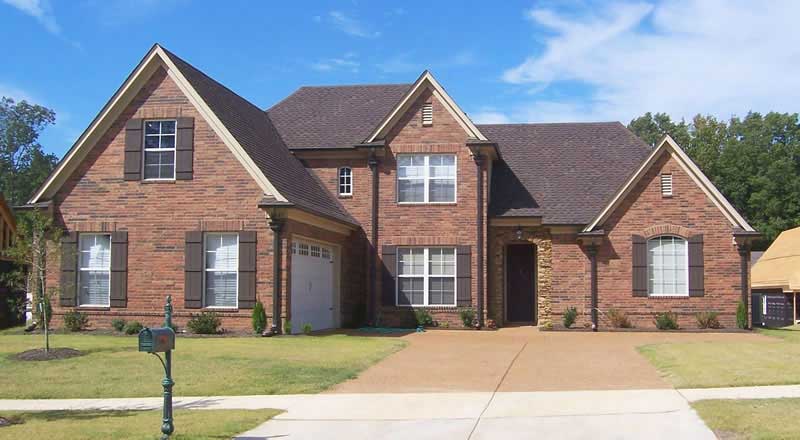 Front view of Southern home (ThePlanCollection: House Plan #170-1360)