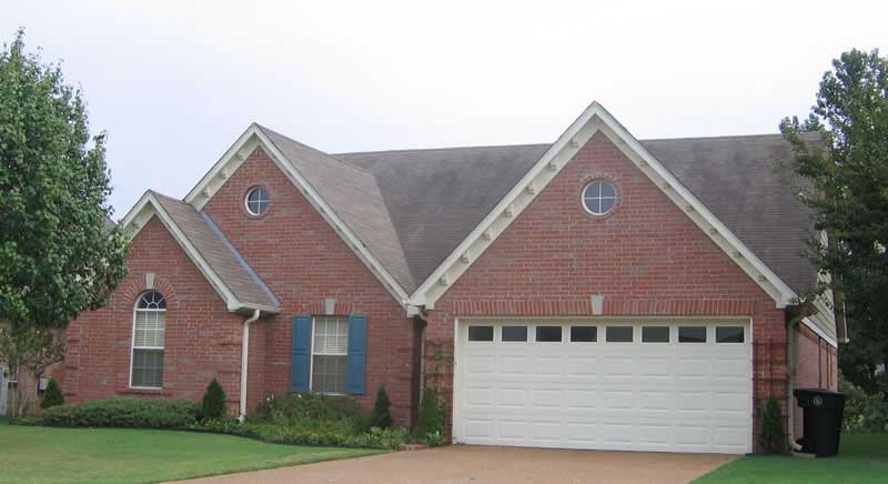 Front view of Southern home (ThePlanCollection: House Plan #170-1361)