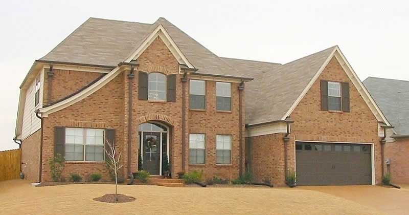 Front view of Southern home (ThePlanCollection: House Plan #170-1362)