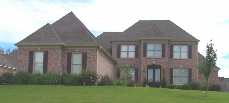 Front view of Southern home (ThePlanCollection: House Plan #170-1462)