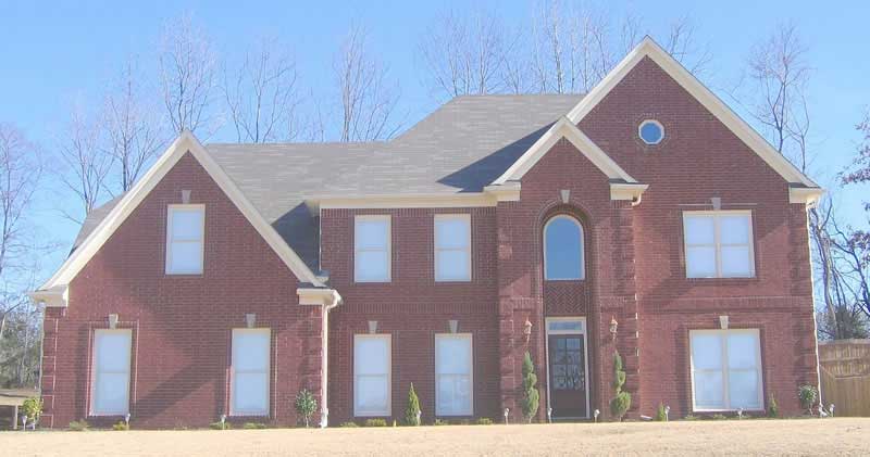 Front view of Southern home (ThePlanCollection: House Plan #170-1493)