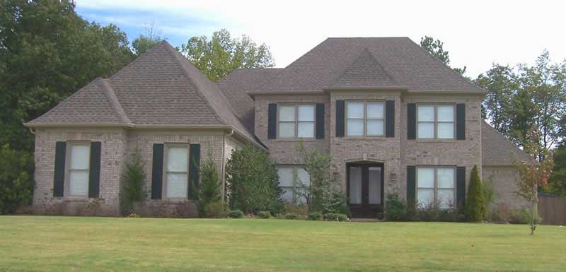 Front view of Southern home (ThePlanCollection: House Plan #170-1512)