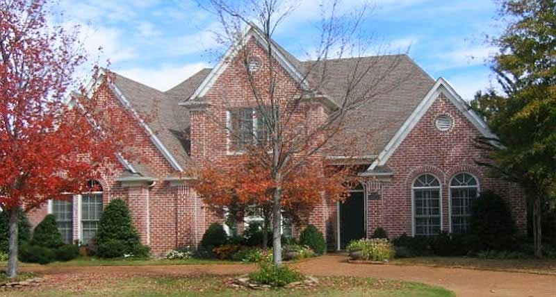 Front view of Southern home (ThePlanCollection: House Plan #170-1547)