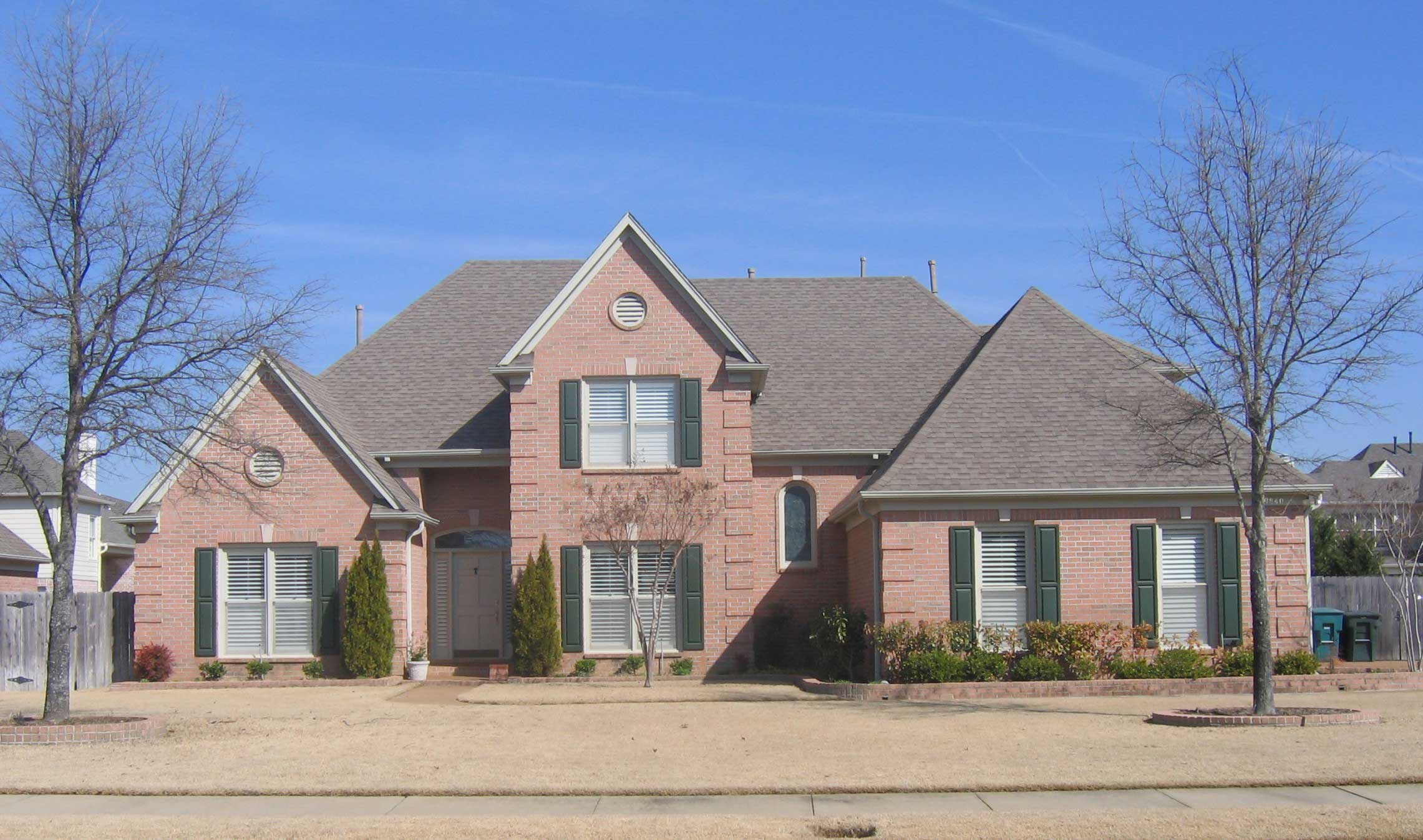 Front view of Luxury home (ThePlanCollection: House Plan #170-1781)