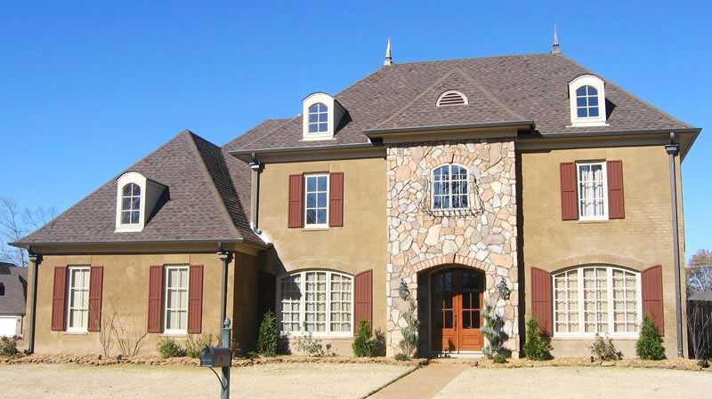 Front view of Southern home (ThePlanCollection: House Plan #170-1795)