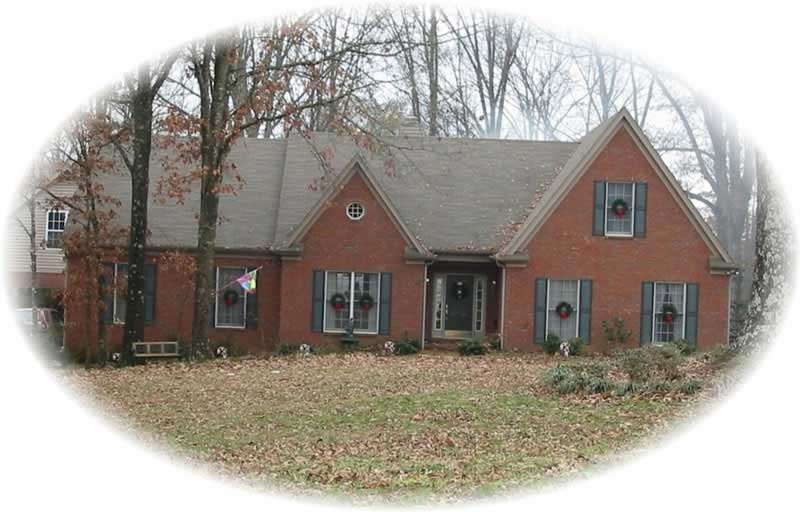 Front view of Traditional home (ThePlanCollection: House Plan #170-1971)