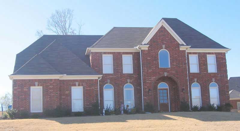 Front view of Southern home (ThePlanCollection: House Plan #170-2766)