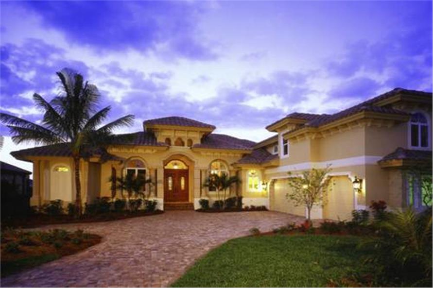 Florida Style - Mediterranean Home with 3 Bdrms, 4000 Sq Ft | House