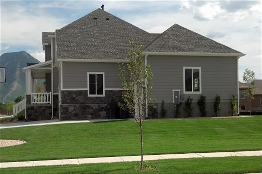 Side View of this 5-Bedroom,3016 Sq Ft Plan -187-1007
