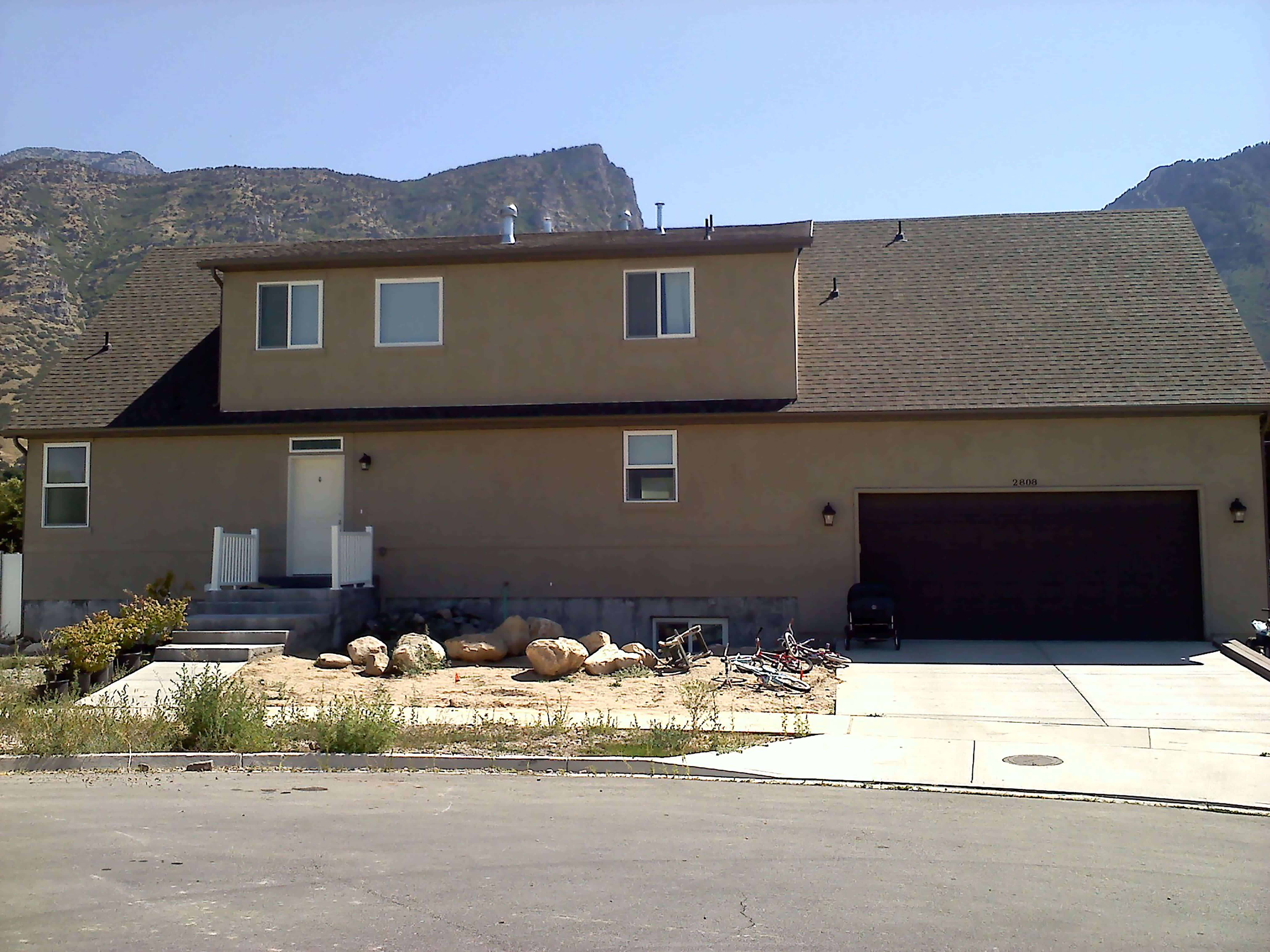 Front View of this 5-Bedroom, 2725 Sq Ft Plan - 187-1076