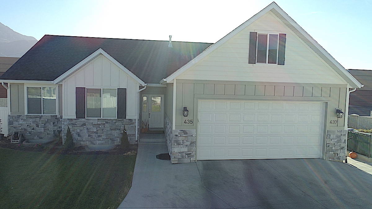 Front View of this 3-Bedroom,1709 Sq Ft Plan -187-1148